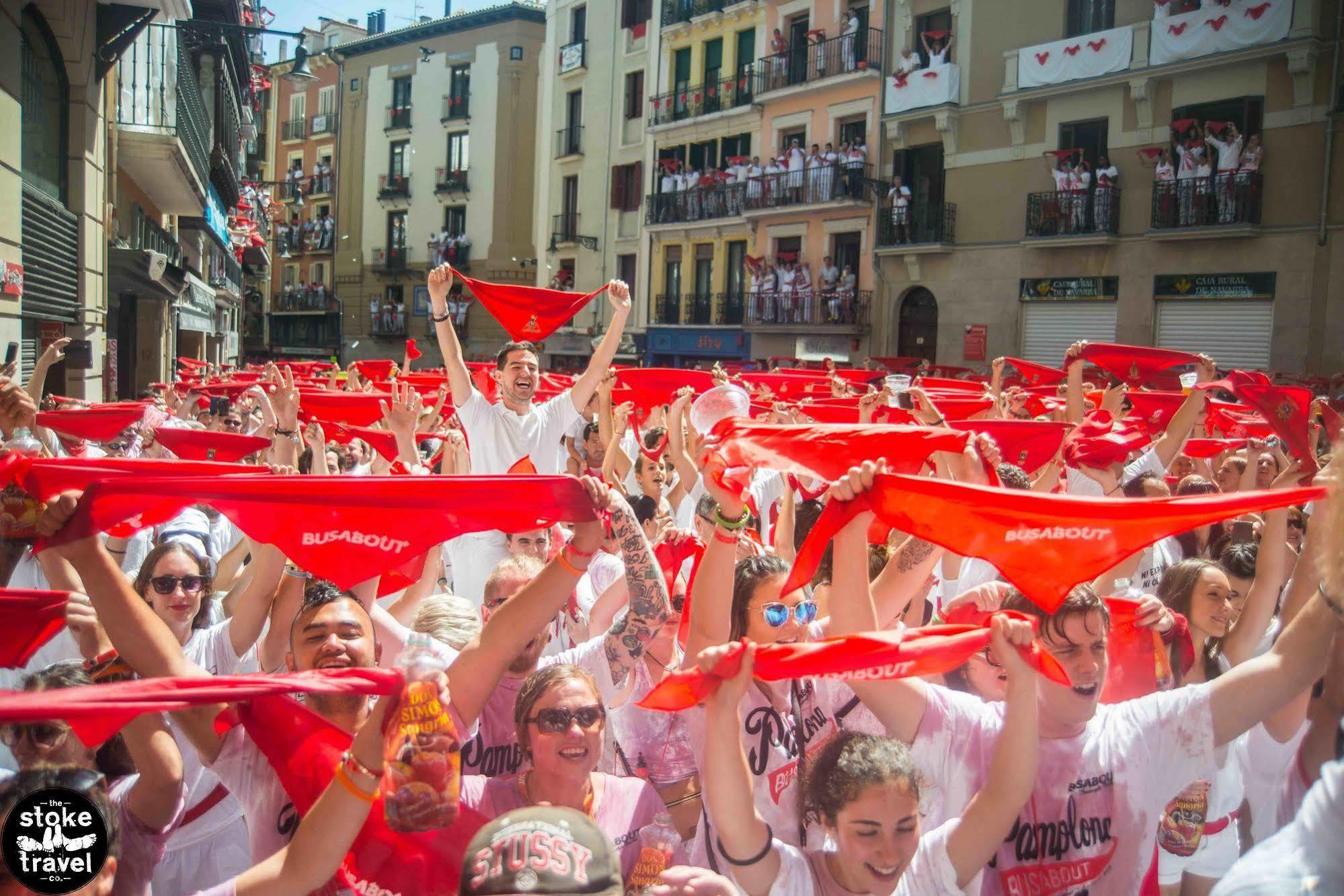 Pamplona Camping 호텔 Aizoáin 외부 사진